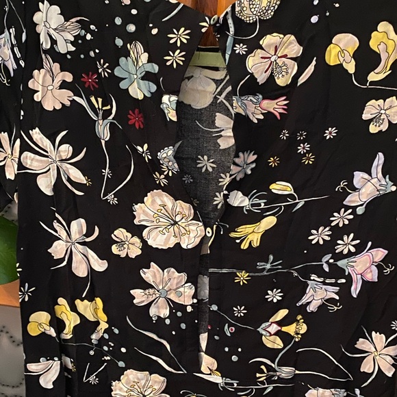 2/$10- H&M - Short Sleeve Shift Sheath Size 2 - Picture 3 of 14